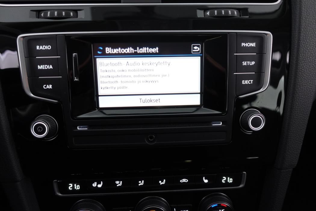 VOLKSWAGEN Golf 2016