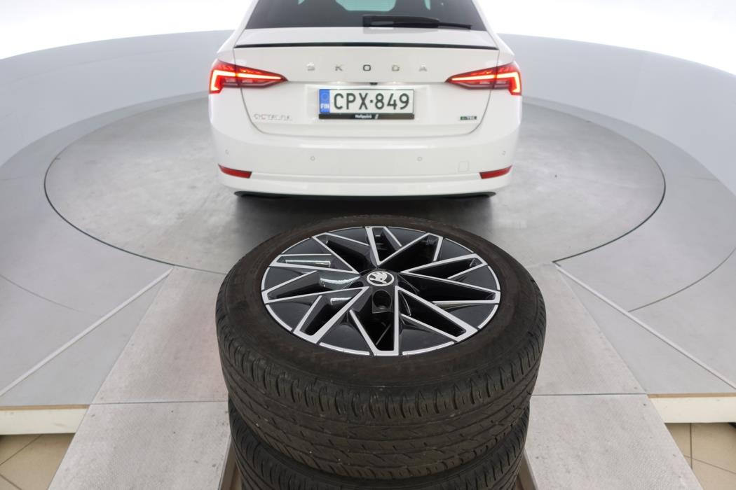 SKODA Octavia 2021