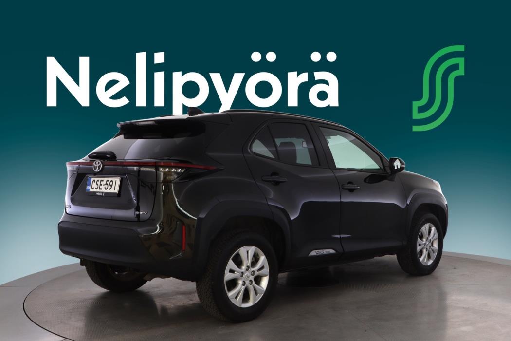 TOYOTA Yaris Cross 2024