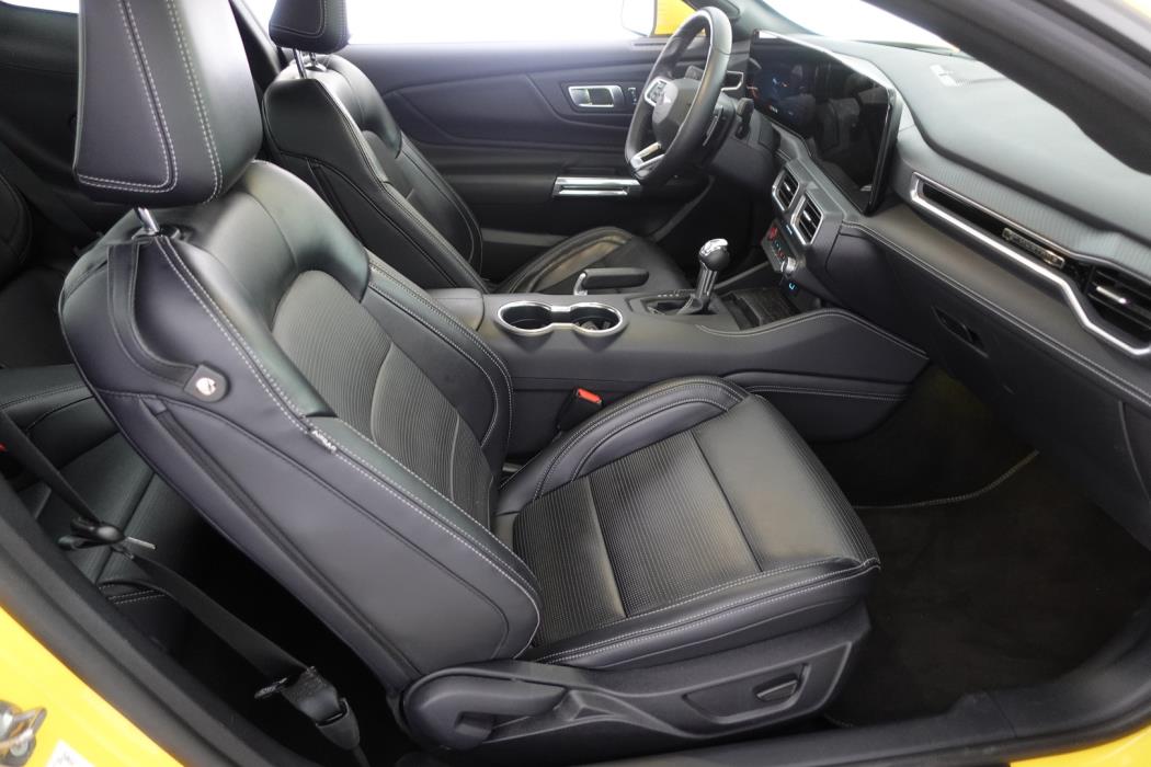 FORD Mustang 2024