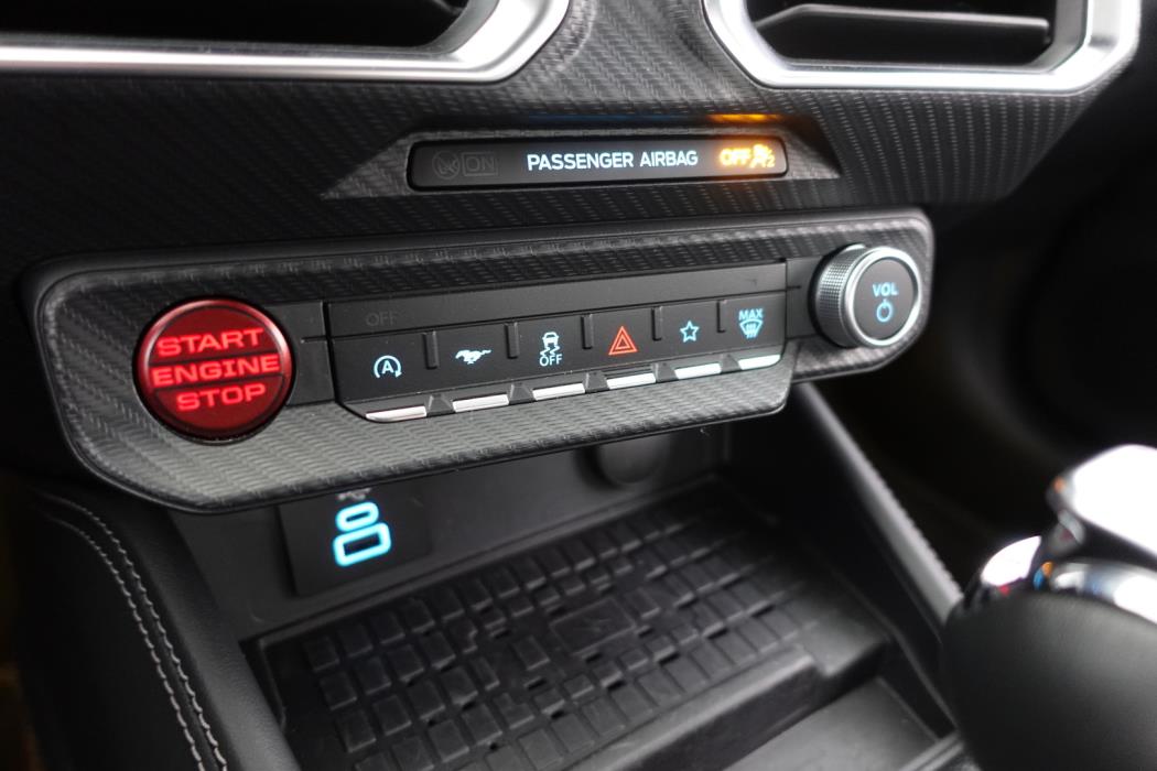 FORD Mustang 2024