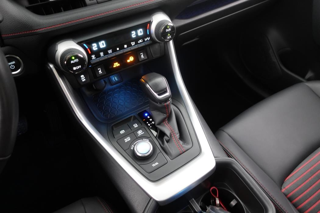 TOYOTA RAV4 Plug-in 2023