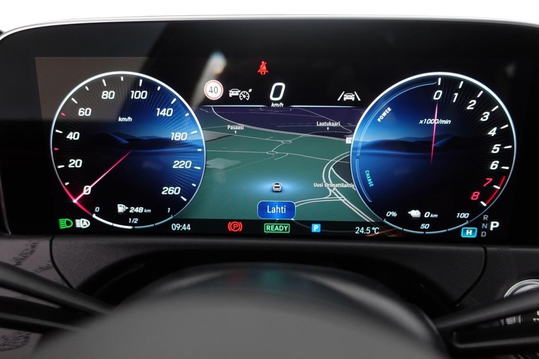 MERCEDES-BENZ E 2023