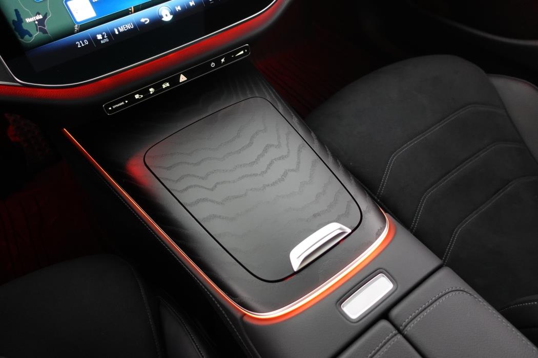 MERCEDES-BENZ E 2023