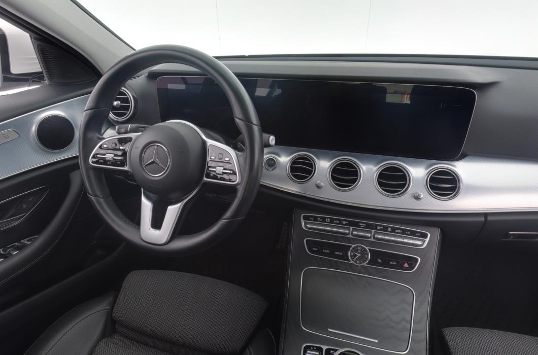 MERCEDES-BENZ E 2020