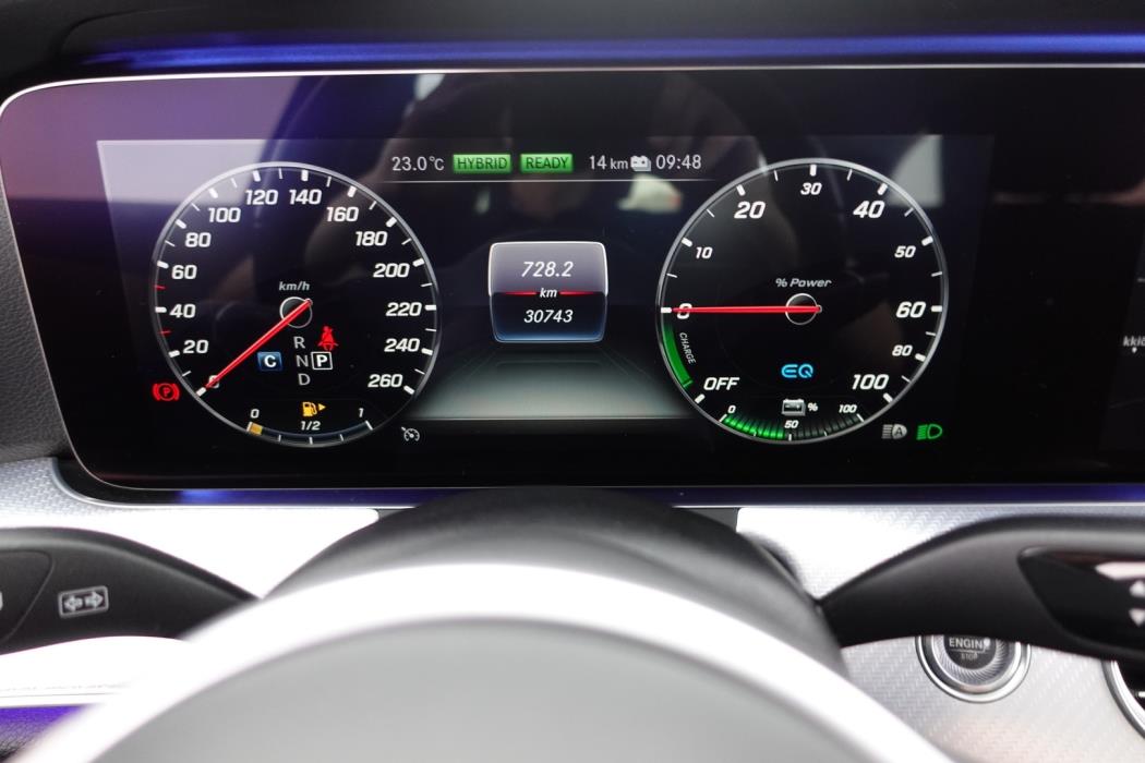 MERCEDES-BENZ E 2020