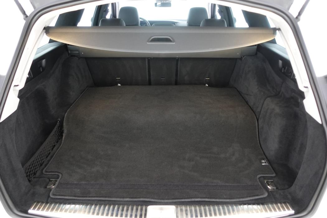 MERCEDES-BENZ E 2020