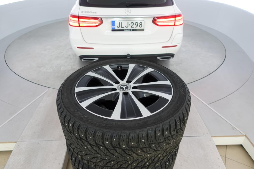 MERCEDES-BENZ E 2020