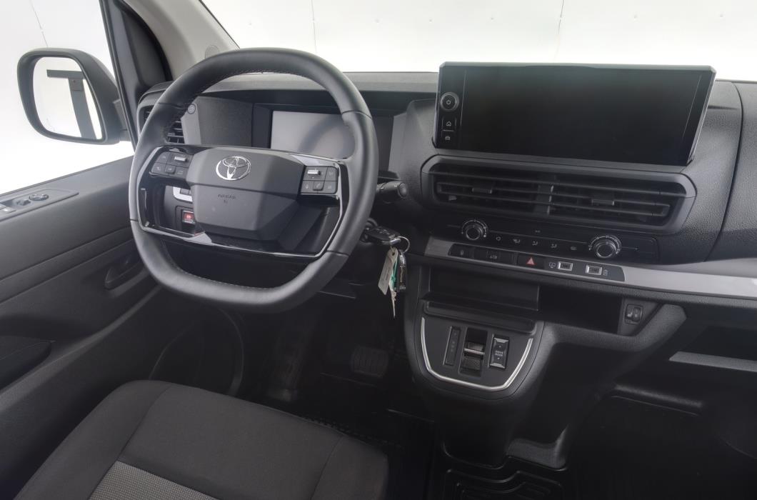 TOYOTA PROACE 2024
