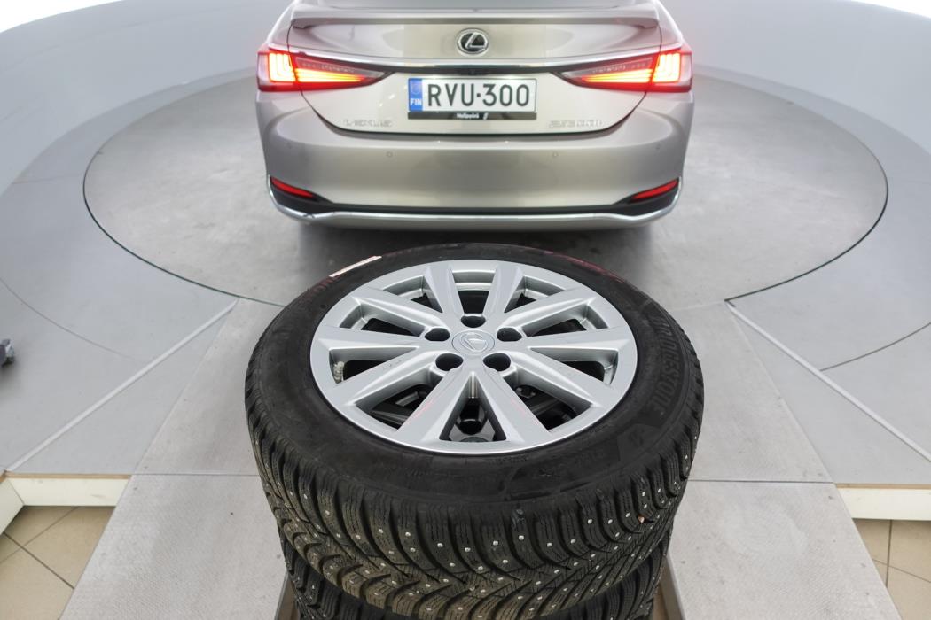 LEXUS ES 2024