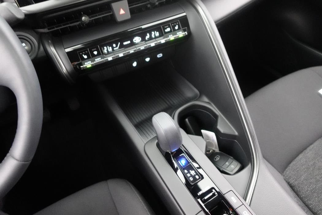 TOYOTA C-HR 2024