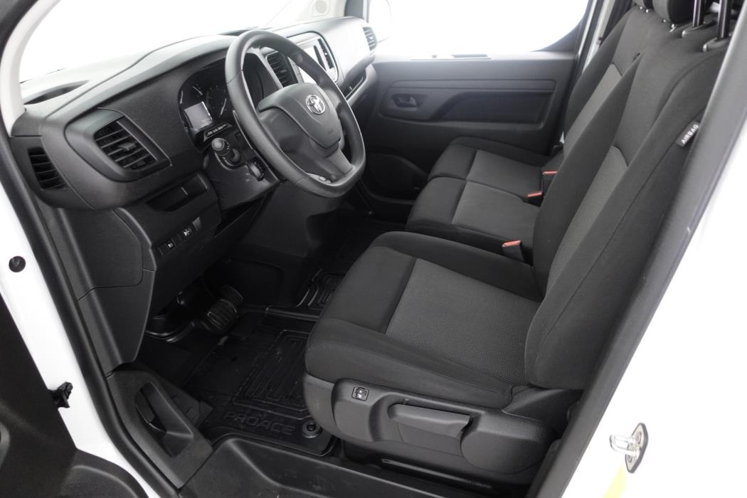 TOYOTA Proace 2023