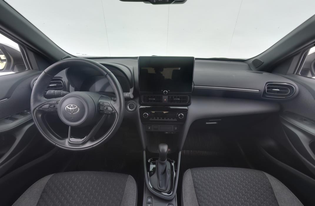 TOYOTA Yaris Cross 2024