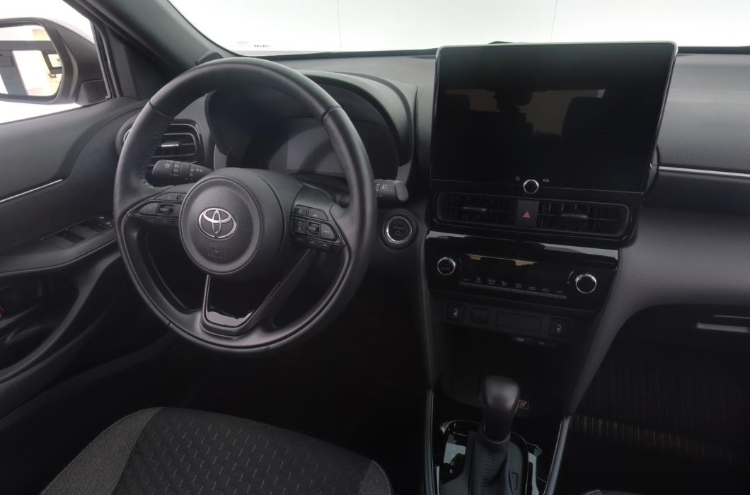 TOYOTA Yaris Cross 2024