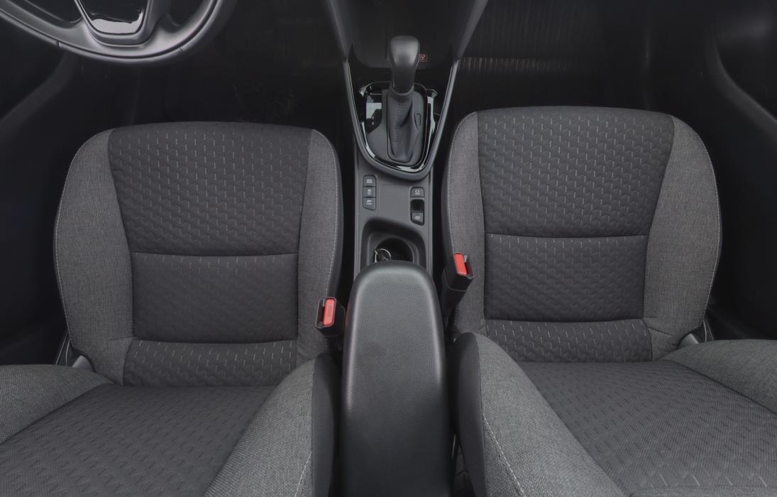 TOYOTA Yaris Cross 2024