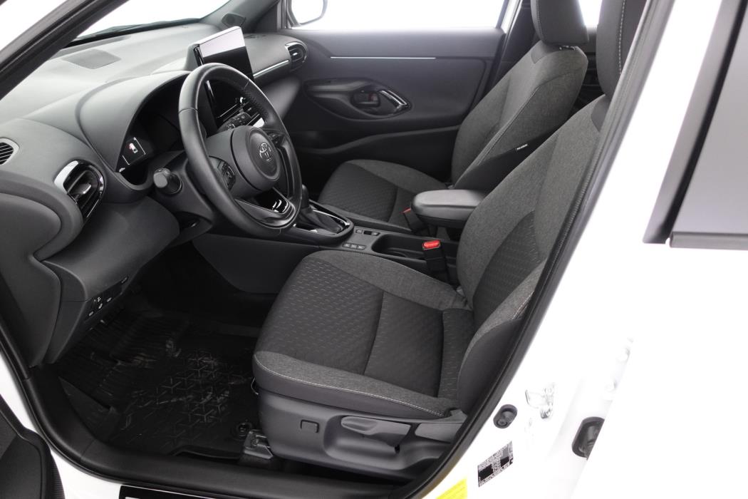 TOYOTA Yaris Cross 2024