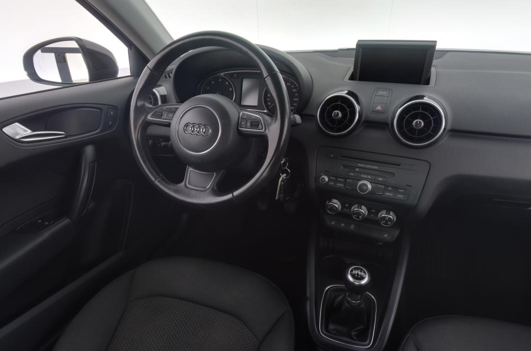AUDI A1 2011