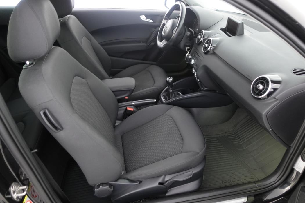 AUDI A1 2011