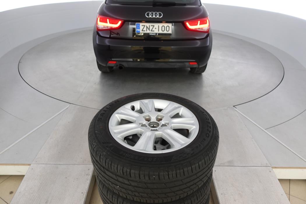 AUDI A1 2011