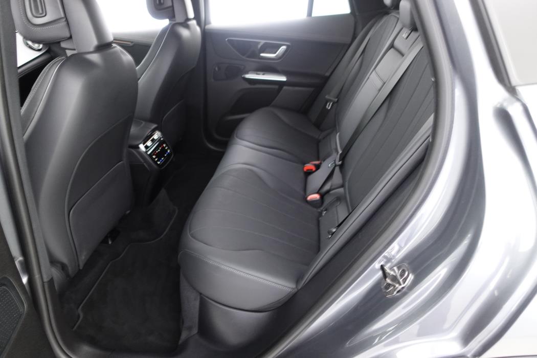 MERCEDES-BENZ EQE 2024