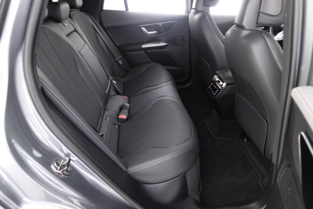 MERCEDES-BENZ EQE 2024