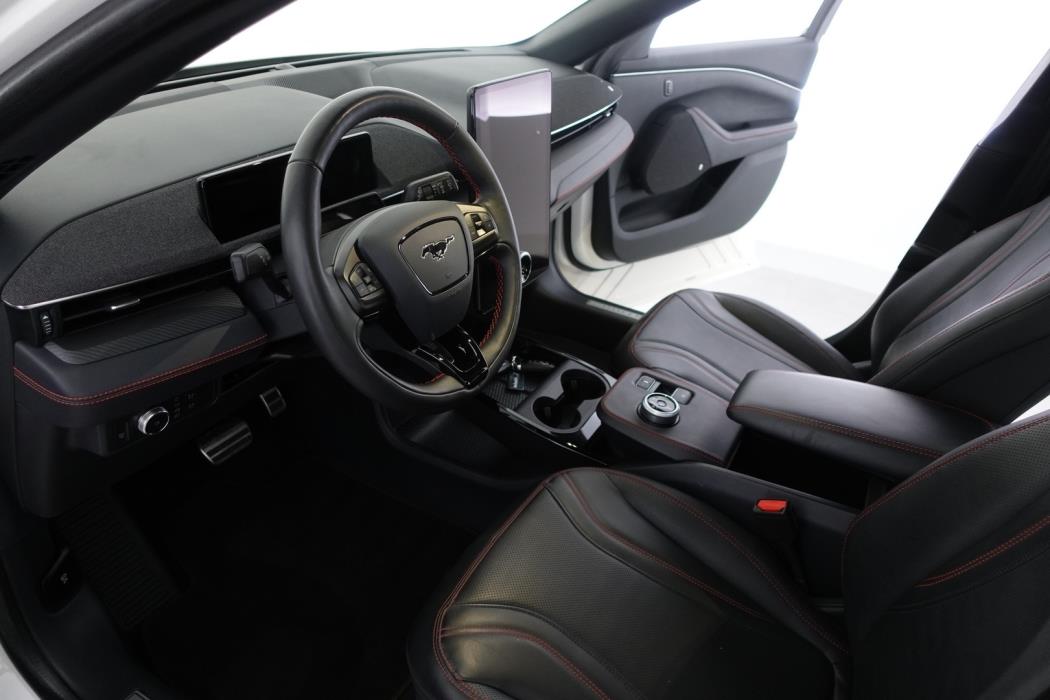 FORD Mustang Mach-E 2021