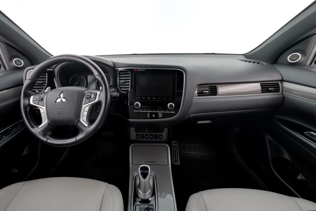 MITSUBISHI Outlander PHEV 2019