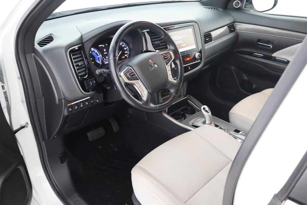 MITSUBISHI Outlander PHEV 2019