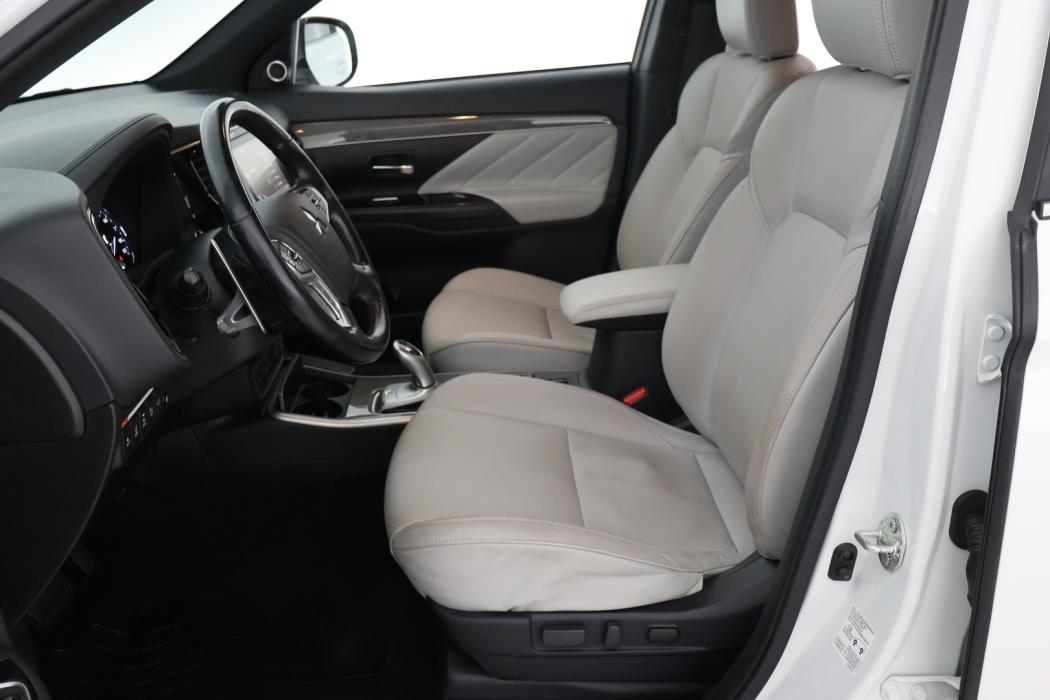 MITSUBISHI Outlander PHEV 2019