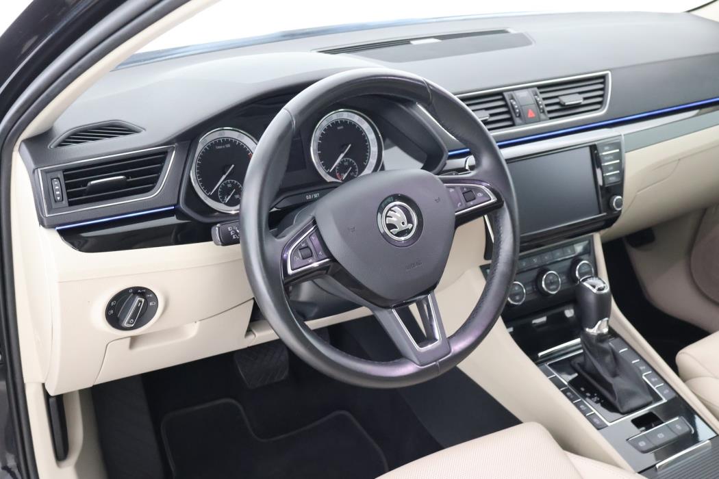 SKODA Superb 2016