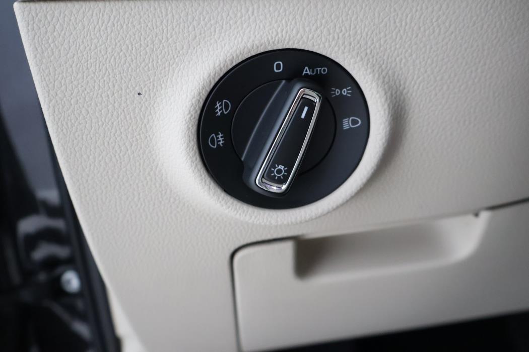 SKODA Superb 2016