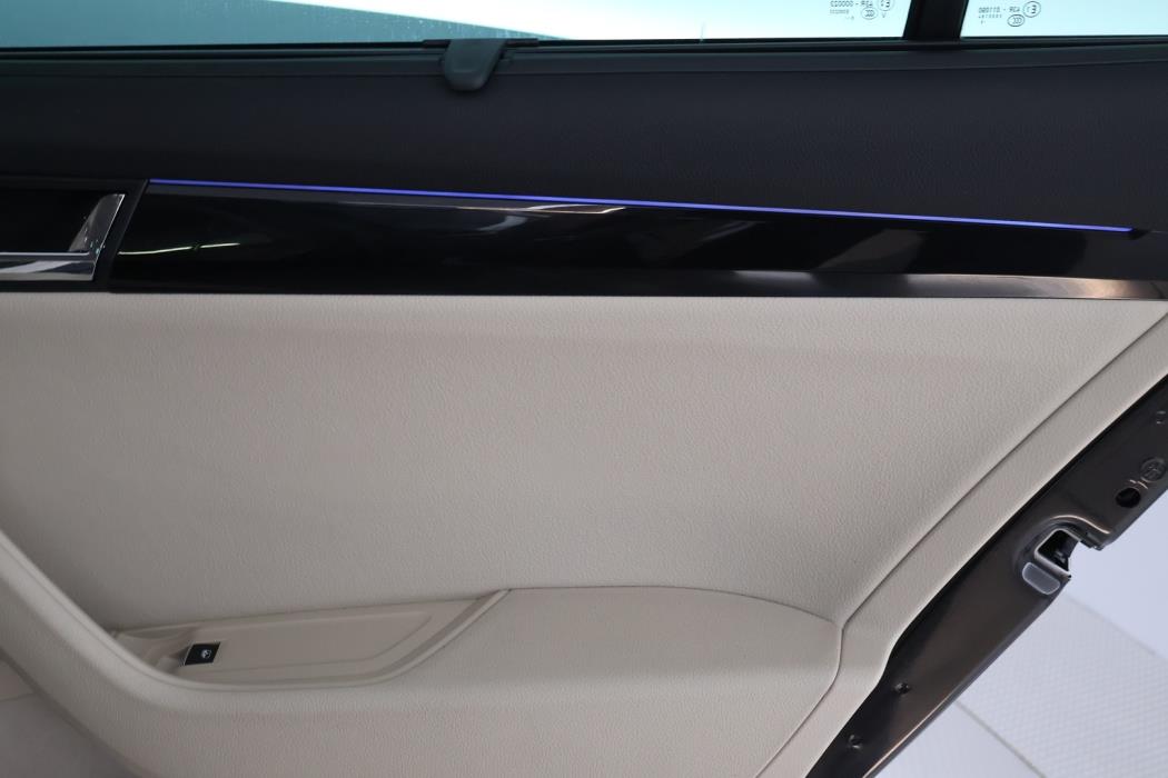 SKODA Superb 2016
