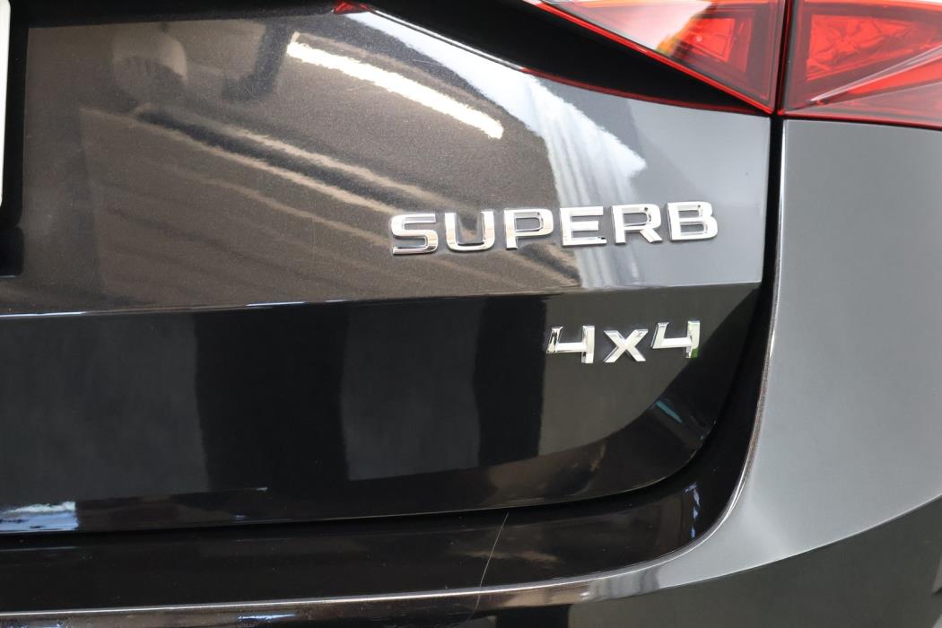 SKODA Superb 2016