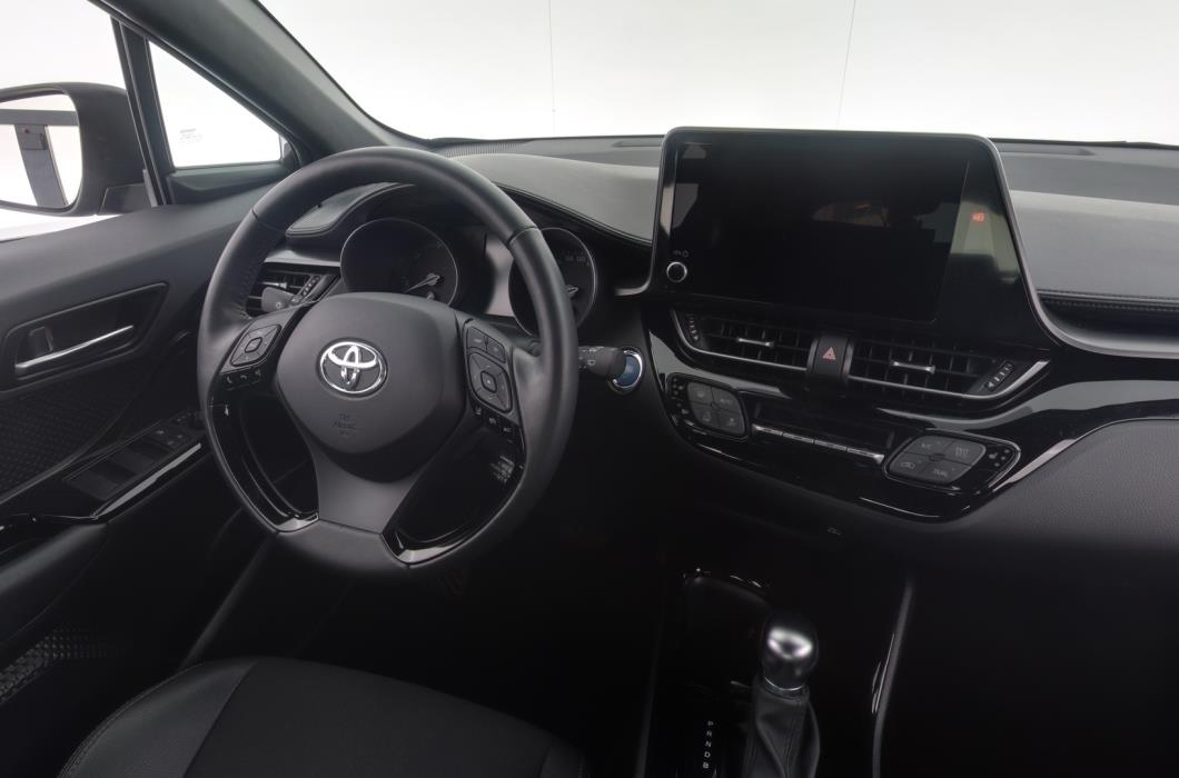 TOYOTA C-HR 2024