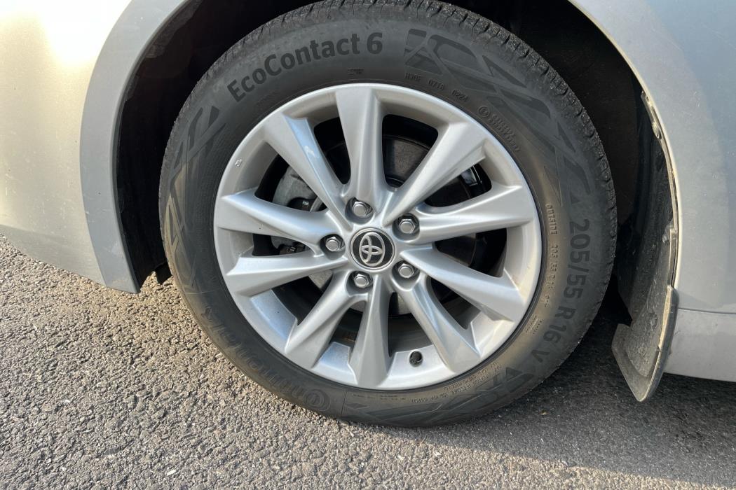 TOYOTA Corolla 2024