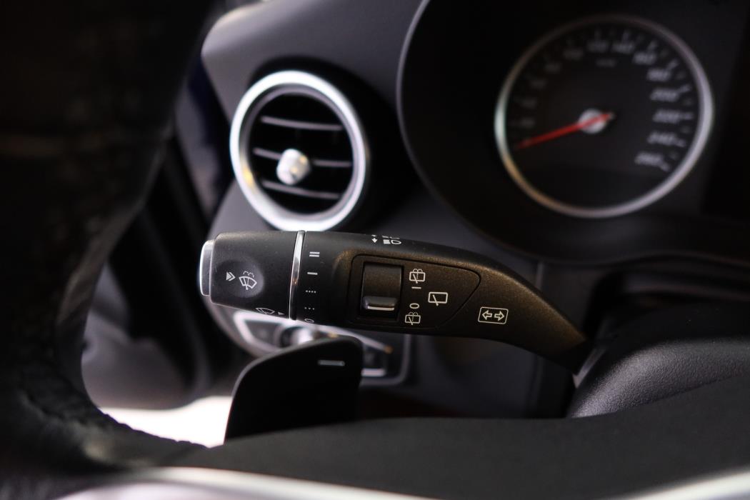 MERCEDES-BENZ GLC 2020