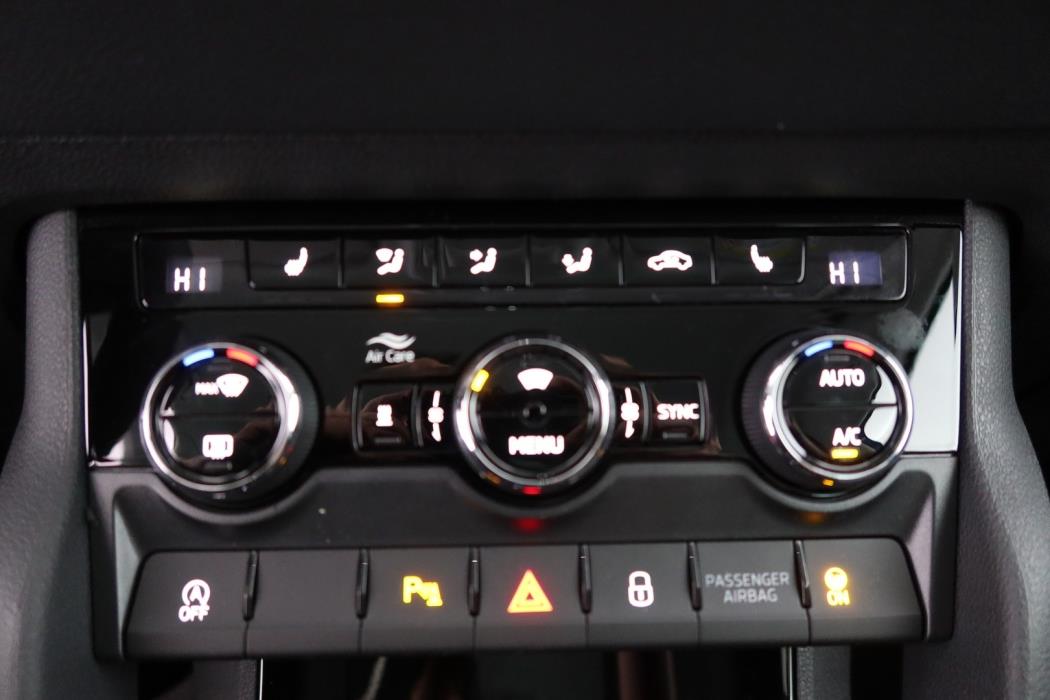 SKODA Karoq 2025