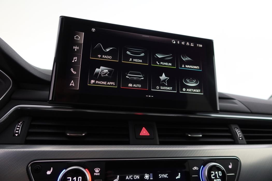 AUDI A4 2023