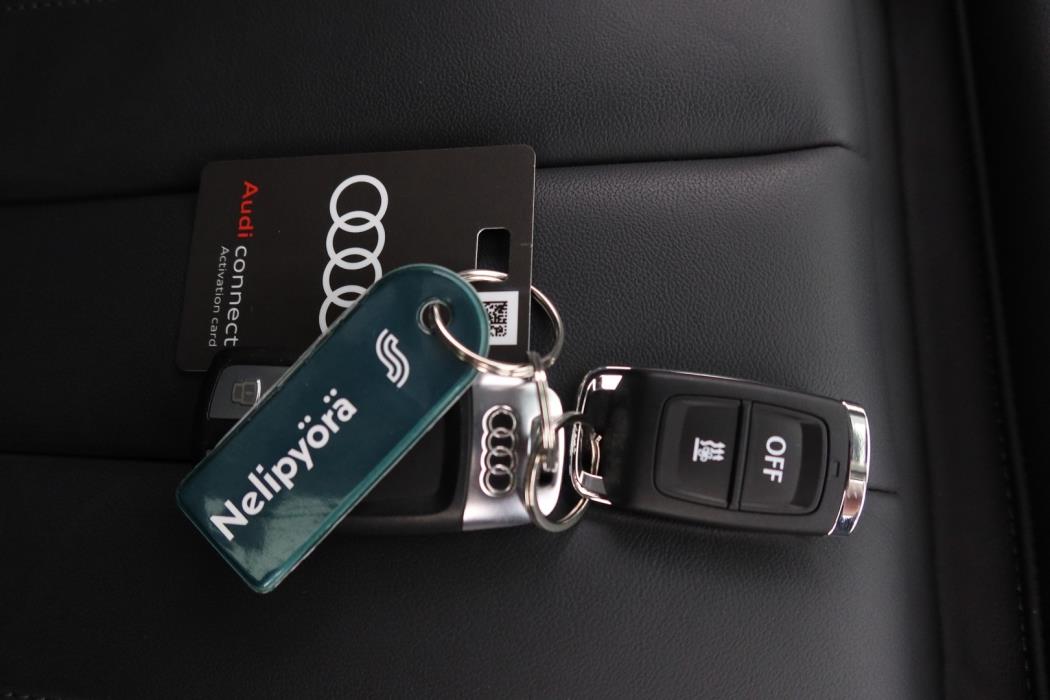 AUDI A4 2023