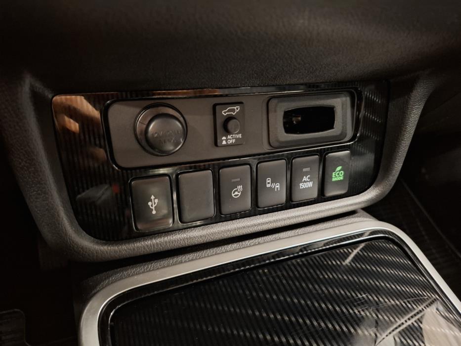 MITSUBISHI Outlander PHEV 2019