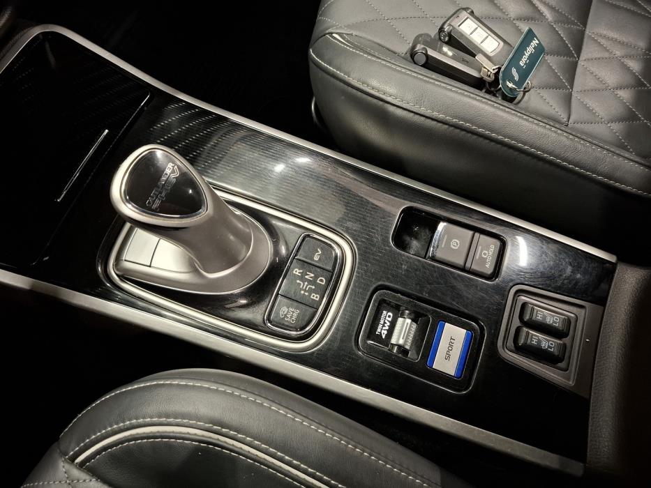 MITSUBISHI Outlander PHEV 2019