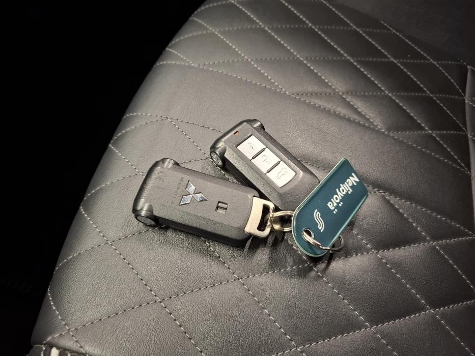 MITSUBISHI Outlander PHEV 2019