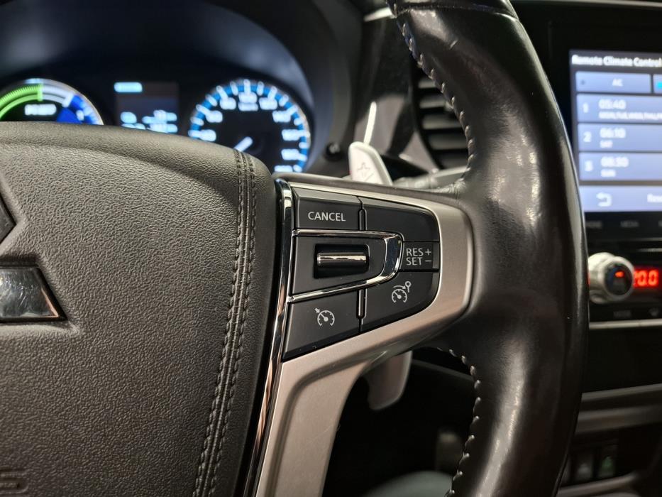 MITSUBISHI Outlander PHEV 2019