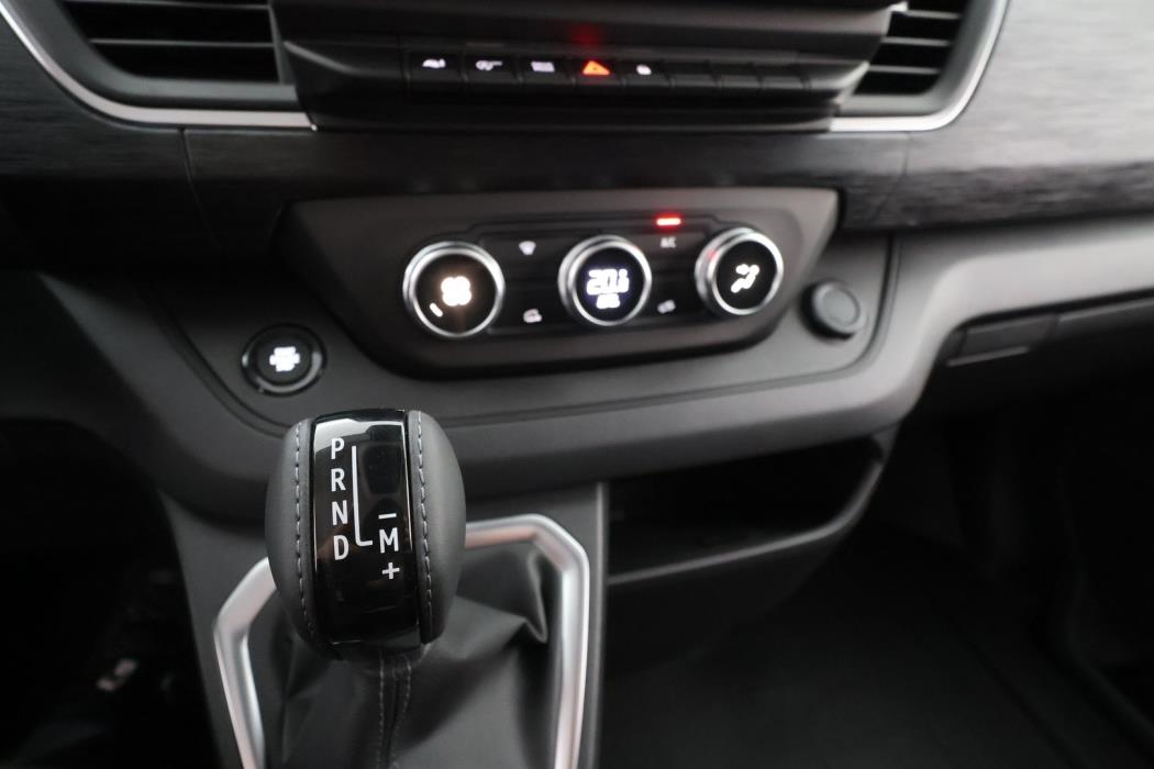 NISSAN Primastar 2025