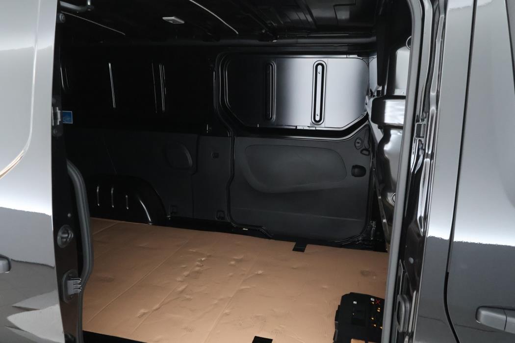 NISSAN Primastar 2024