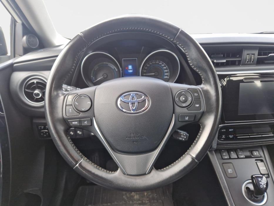 TOYOTA Auris 2017