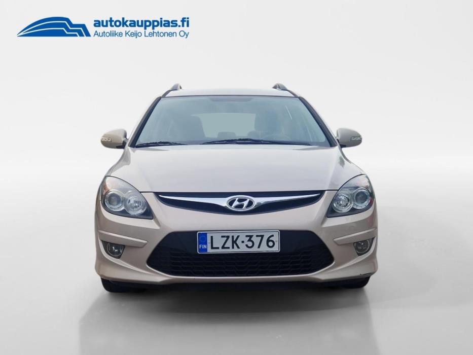 HYUNDAI i30 2011