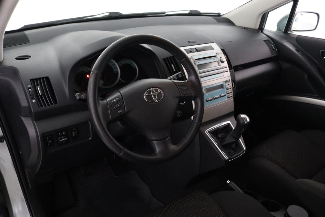 TOYOTA Corolla Verso 2008