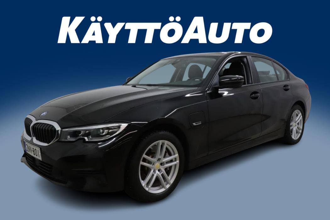 BMW 330 2022
