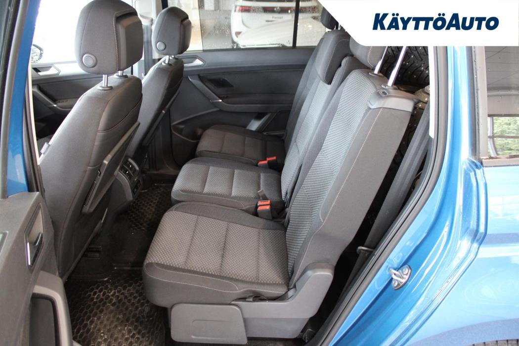 VOLKSWAGEN Touran 2019